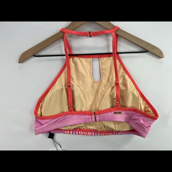 CABANA LIFE GEO HIGH NECK BIKINI TOP UPF 50+ - Picture 4 of 8